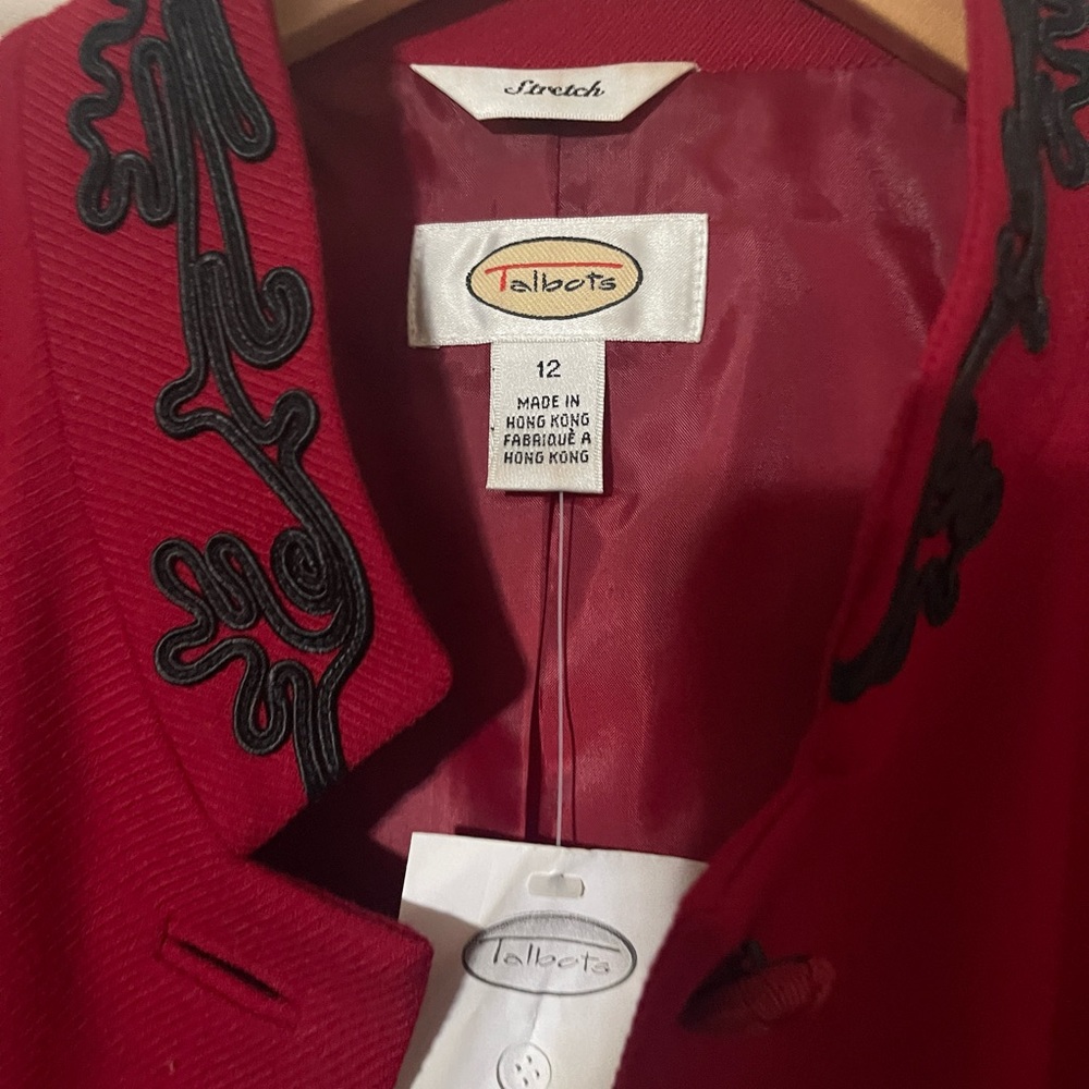 Snazzy, jazzy and classic Talbots red blazer with black sartouche trim - Picture 2 of 9